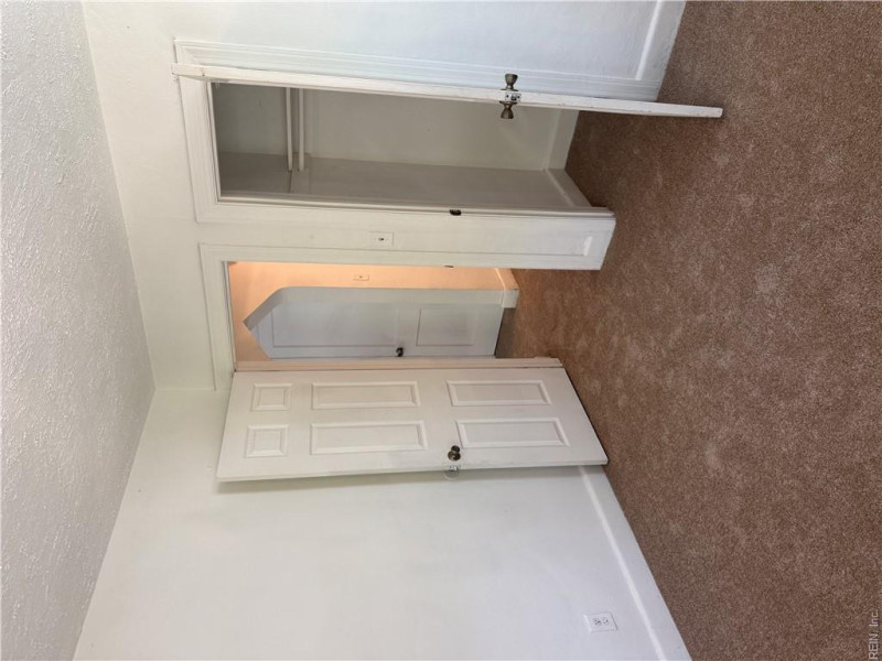 Photo 17 of 33 residential for sale in Norfolk virginia