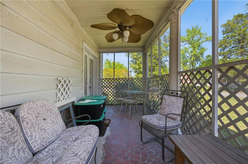 Photo 18 of 24 residential for sale in Portsmouth virginia
