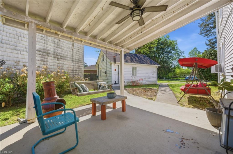 Photo 19 of 24 residential for sale in Portsmouth virginia