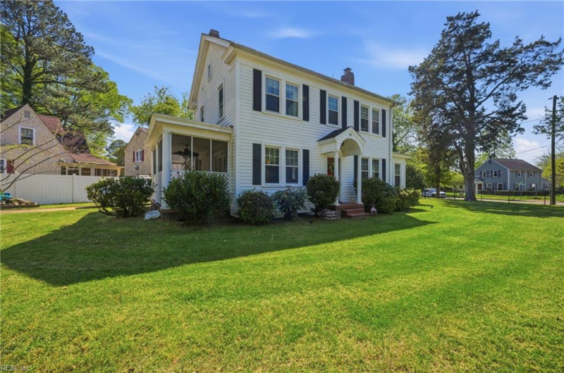 Photo 2 of 24 residential for sale in Portsmouth virginia