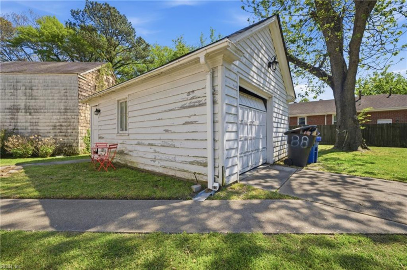Photo 21 of 24 residential for sale in Portsmouth virginia