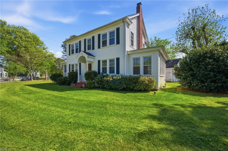 Photo 3 of 24 residential for sale in Portsmouth virginia