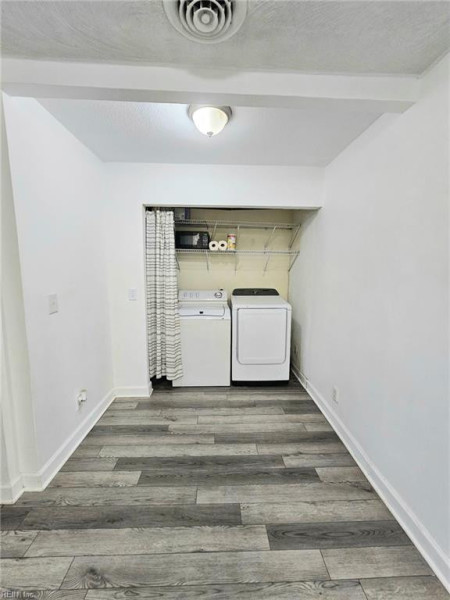 Photo 14 of 22 residential for sale in Portsmouth virginia