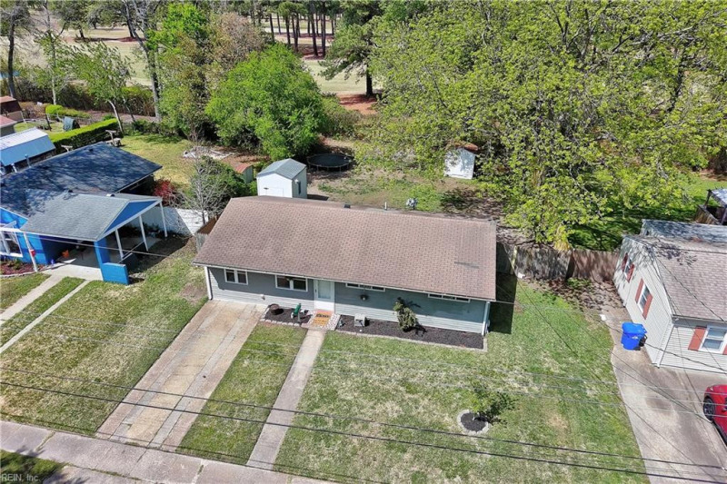 Photo 18 of 22 residential for sale in Portsmouth virginia