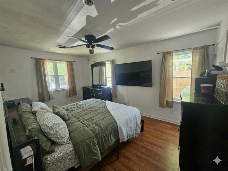 Photo 8 of 22 residential for sale in Portsmouth virginia