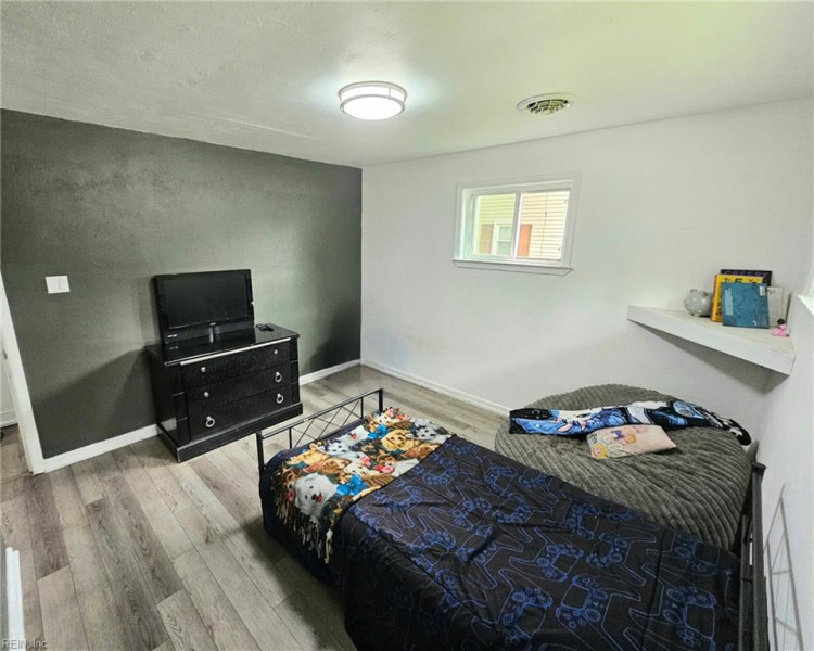 Photo 9 of 22 residential for sale in Portsmouth virginia