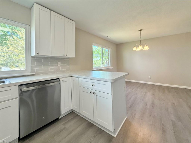 Photo 16 of 35 residential for sale in Virginia Beach virginia