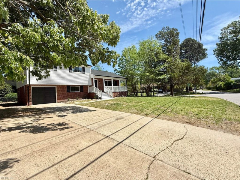 Photo 3 of 35 residential for sale in Virginia Beach virginia