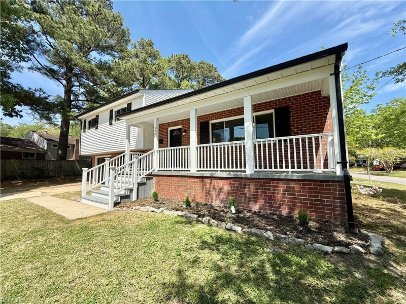 Photo 4 of 35 residential for sale in Virginia Beach virginia