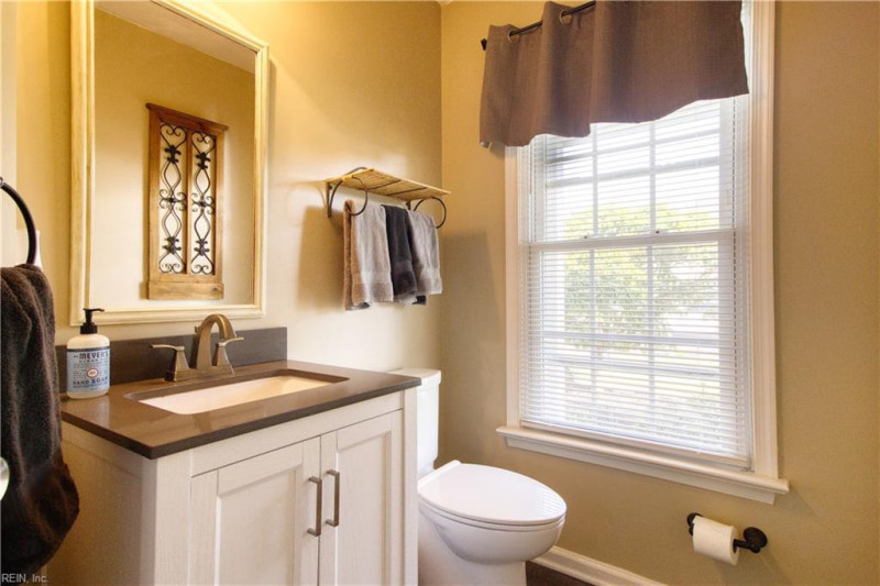 Photo 10 of 50 residential for sale in Chesapeake virginia