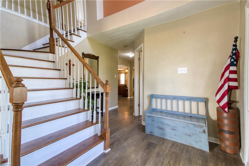 Photo 17 of 50 residential for sale in Chesapeake virginia