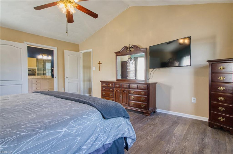 Photo 19 of 50 residential for sale in Chesapeake virginia