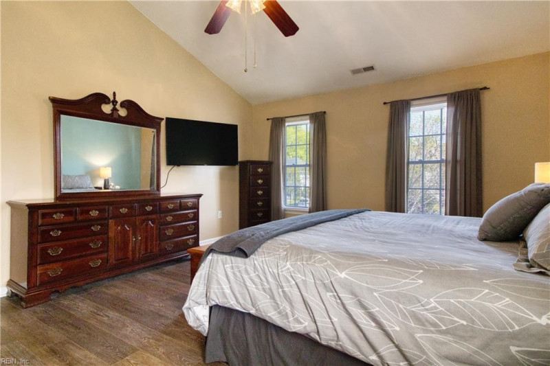 Photo 20 of 50 residential for sale in Chesapeake virginia