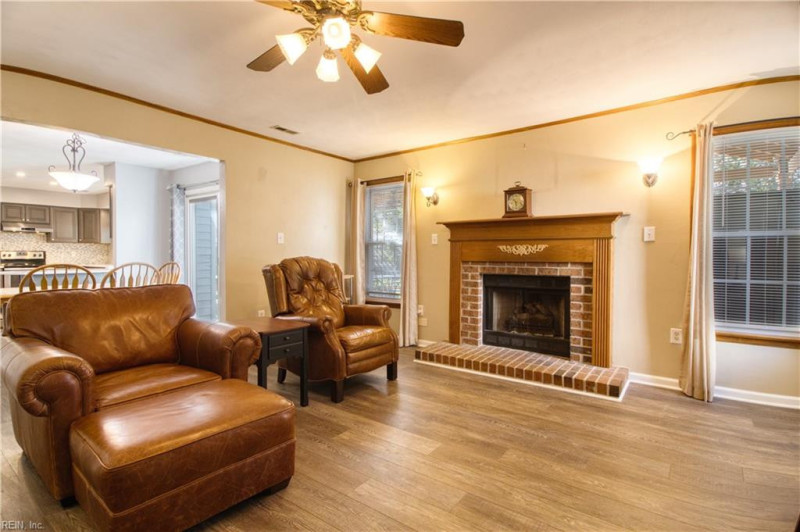 Photo 6 of 50 residential for sale in Chesapeake virginia