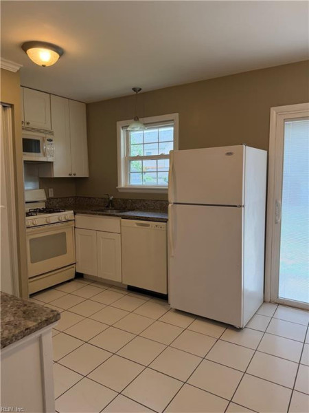 Photo 6 of 20 residential for sale in Hampton virginia