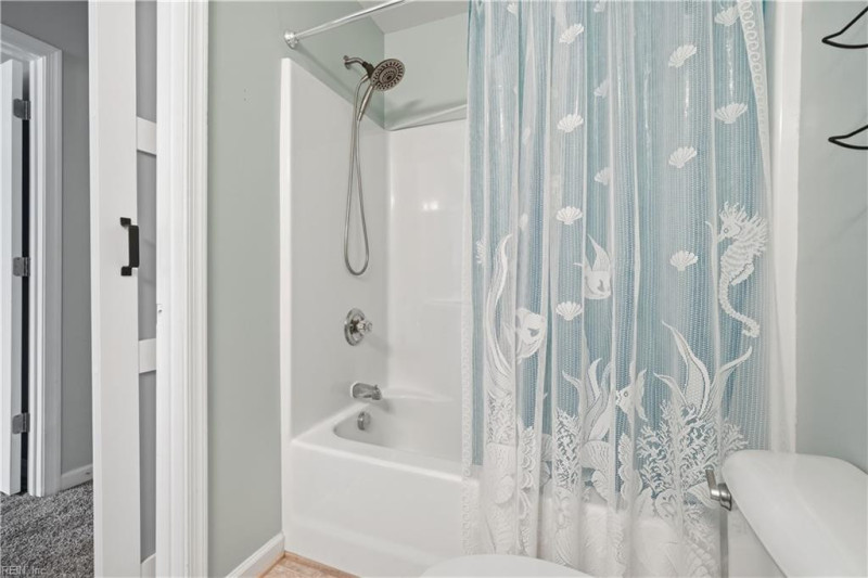 Photo 19 of 43 residential for sale in Hampton virginia
