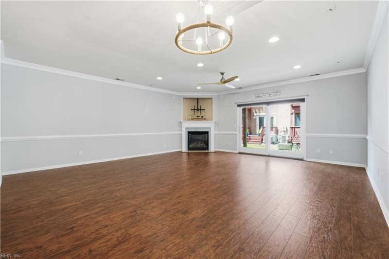 Photo 6 of 43 residential for sale in Hampton virginia