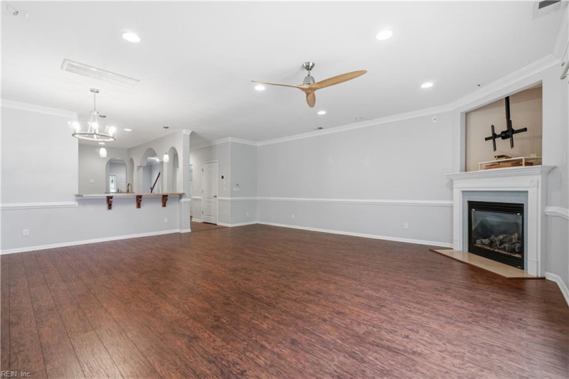 Photo 7 of 43 residential for sale in Hampton virginia