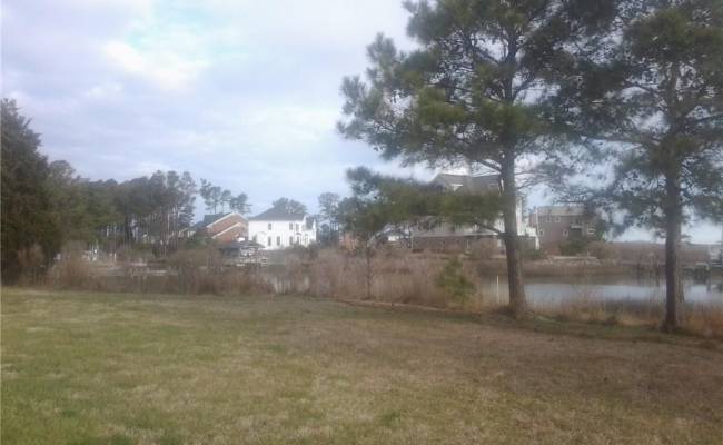 12 Rivercrest Drive, Poquoson, VA 23662