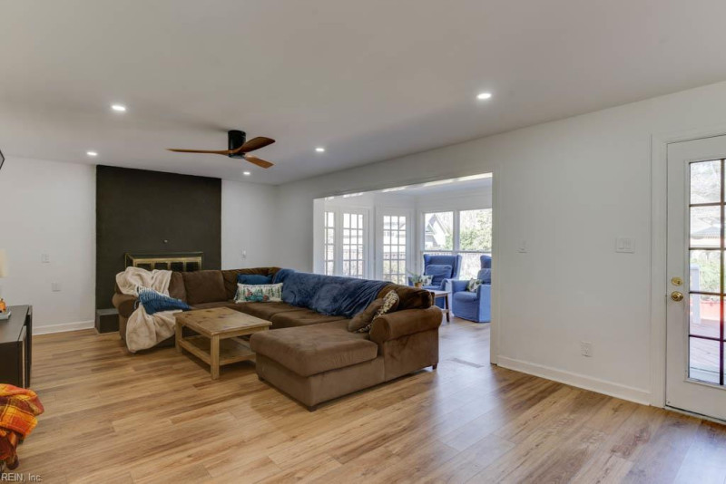 Photo 13 of 45 residential for sale in Virginia Beach virginia