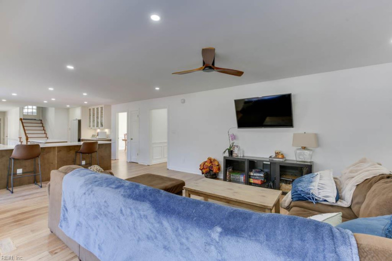 Photo 15 of 45 residential for sale in Virginia Beach virginia