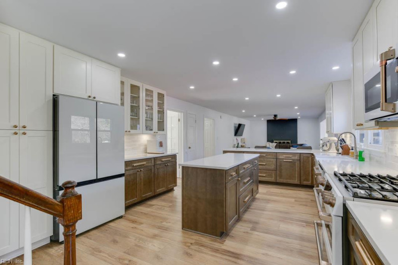 Photo 20 of 45 residential for sale in Virginia Beach virginia