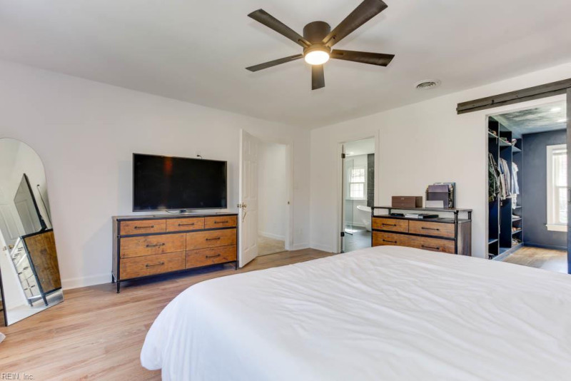 Photo 34 of 45 residential for sale in Virginia Beach virginia