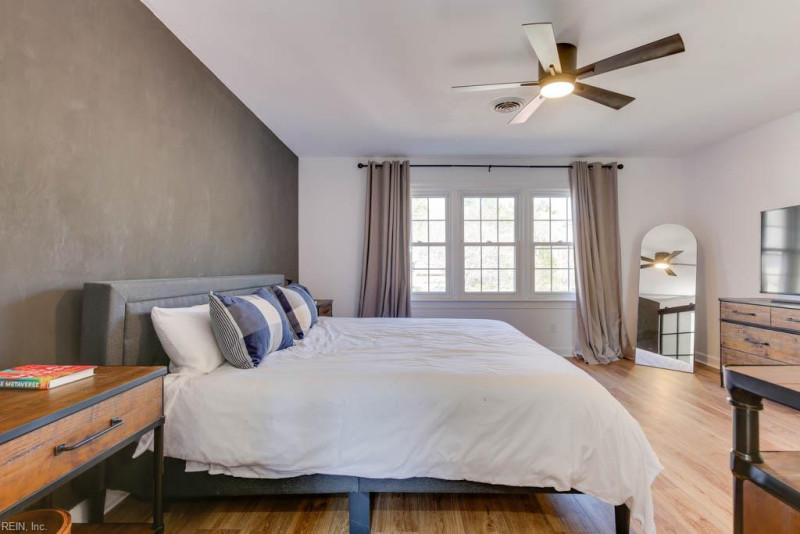 Photo 35 of 45 residential for sale in Virginia Beach virginia