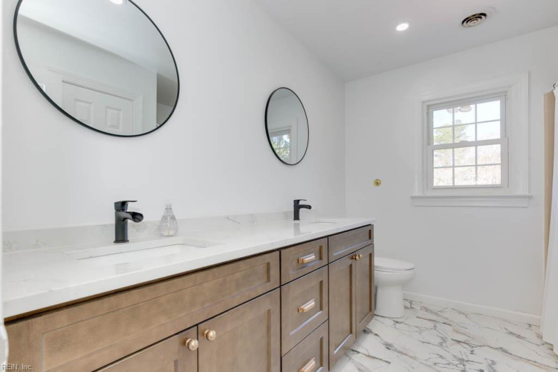 Photo 40 of 45 residential for sale in Virginia Beach virginia