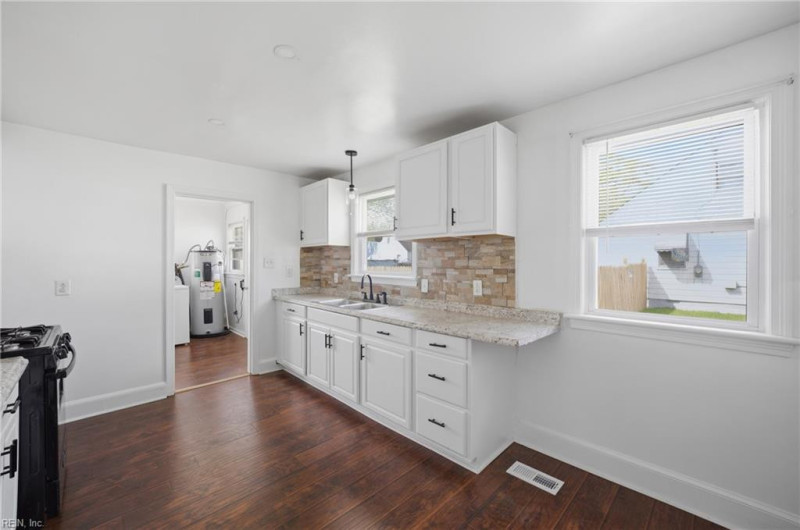Photo 11 of 23 residential for sale in Portsmouth virginia