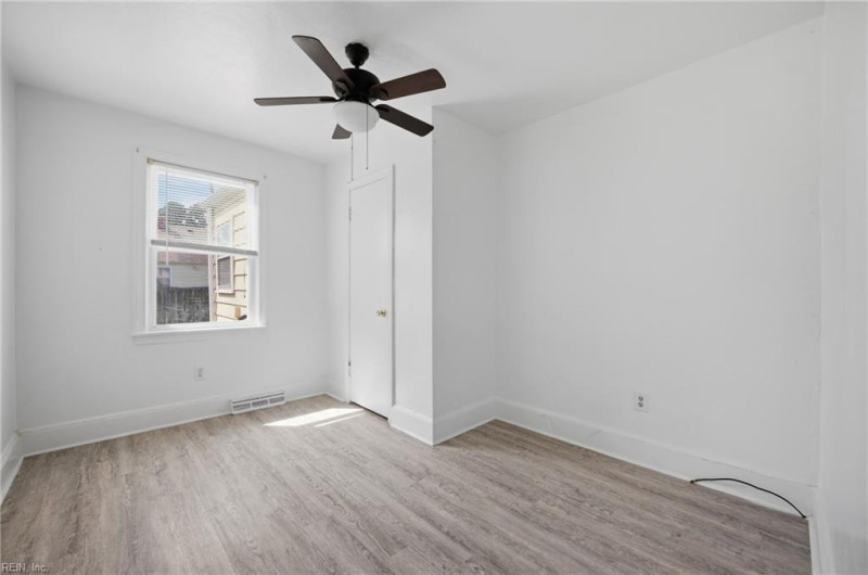 Photo 13 of 23 residential for sale in Portsmouth virginia