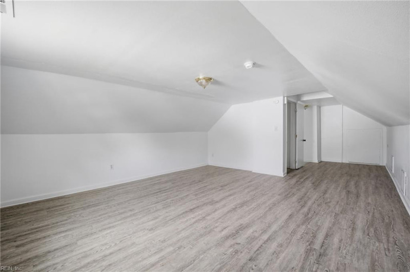 Photo 19 of 23 residential for sale in Portsmouth virginia