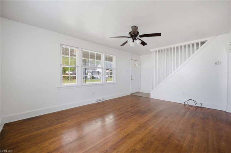 Photo 7 of 23 residential for sale in Portsmouth virginia