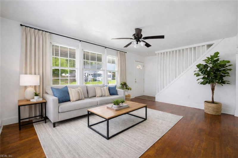 Photo 8 of 23 residential for sale in Portsmouth virginia