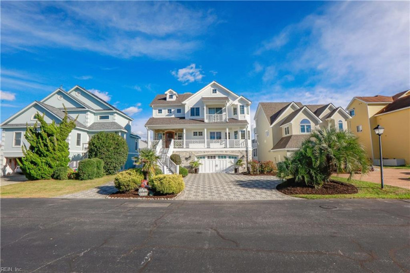 Photo 2 of 50 residential for sale in Hampton virginia