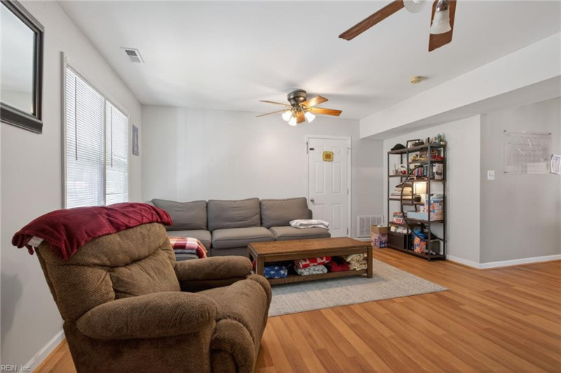 Photo 5 of 29 residential for sale in Middlesex County virginia