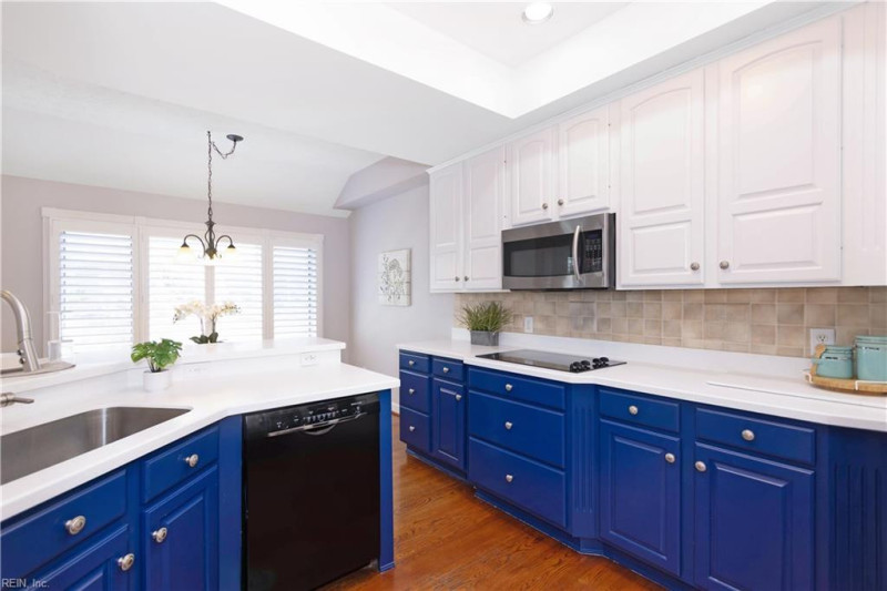 Photo 11 of 28 residential for sale in Hampton virginia
