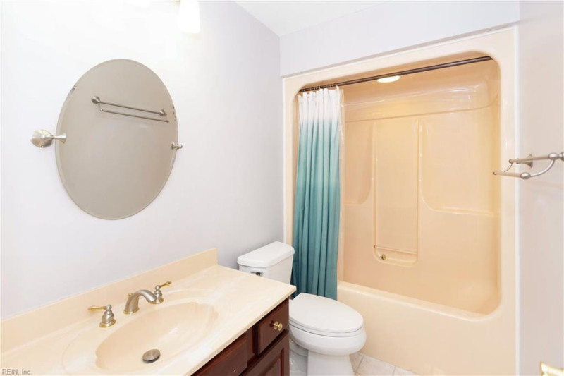 Photo 5 of 28 residential for sale in Hampton virginia