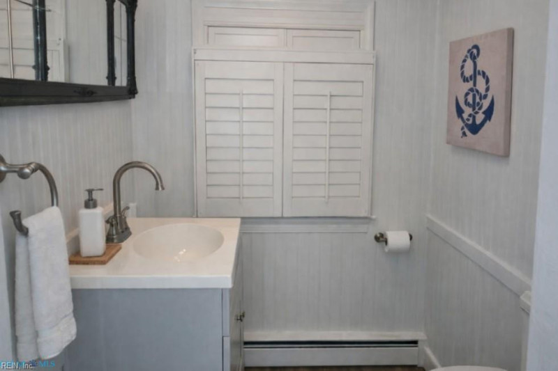 Photo 13 of 43 residential for sale in Mathews County virginia