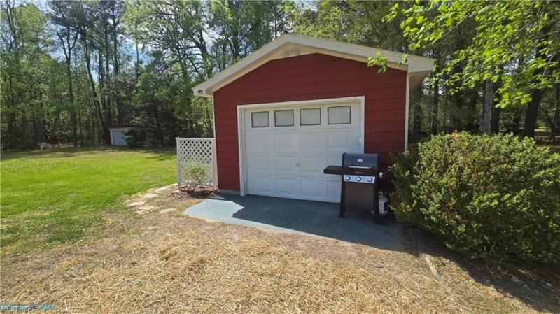 Photo 33 of 43 residential for sale in Mathews County virginia