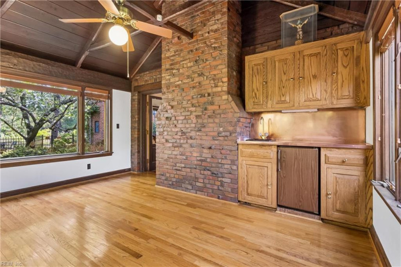 Photo 10 of 50 residential for sale in Norfolk virginia