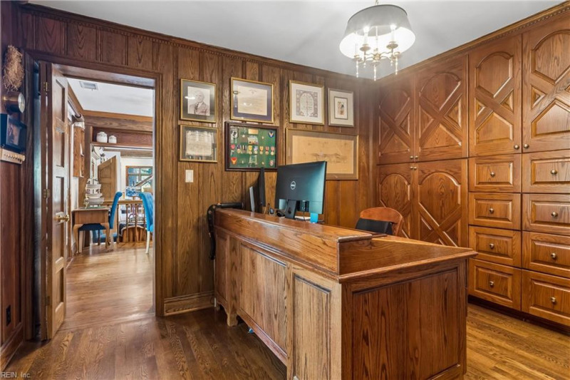 Photo 13 of 50 residential for sale in Norfolk virginia