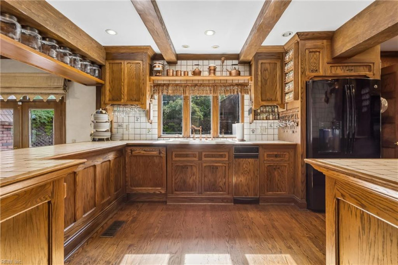 Photo 14 of 50 residential for sale in Norfolk virginia