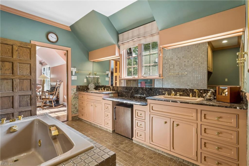 Photo 22 of 50 residential for sale in Norfolk virginia