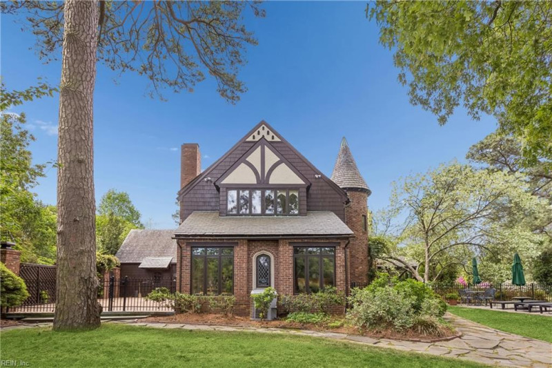 Photo 34 of 50 residential for sale in Norfolk virginia