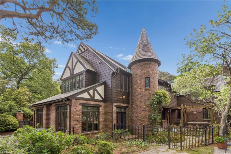Photo 36 of 50 residential for sale in Norfolk virginia