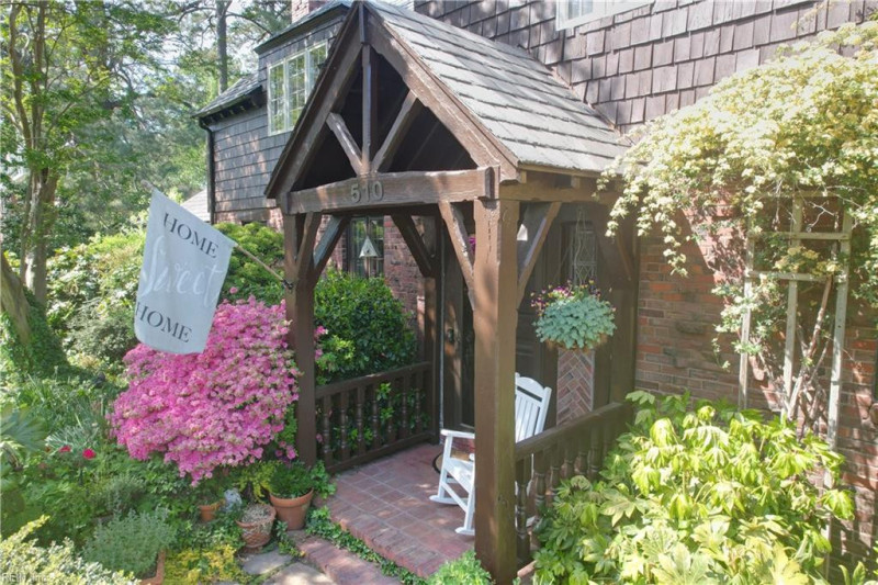 Photo 4 of 50 residential for sale in Norfolk virginia