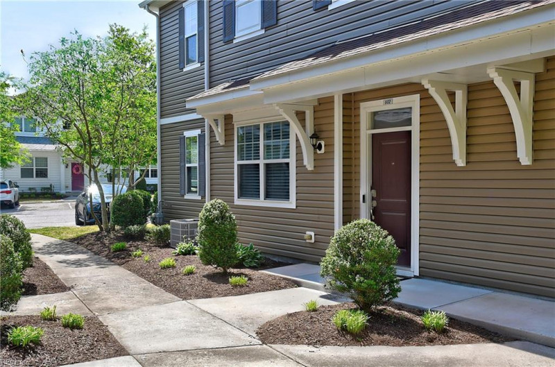 Photo 1 of 35 residential for sale in Chesapeake virginia