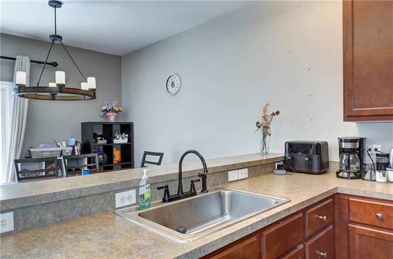 Photo 11 of 35 residential for sale in Chesapeake virginia