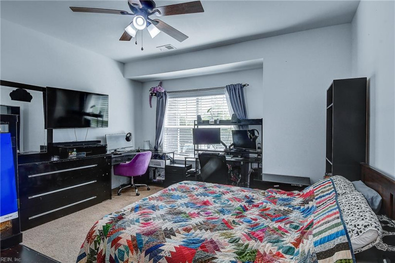 Photo 20 of 35 residential for sale in Chesapeake virginia